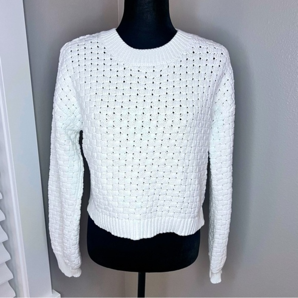 Jessica Simpson white cropped sweater size large